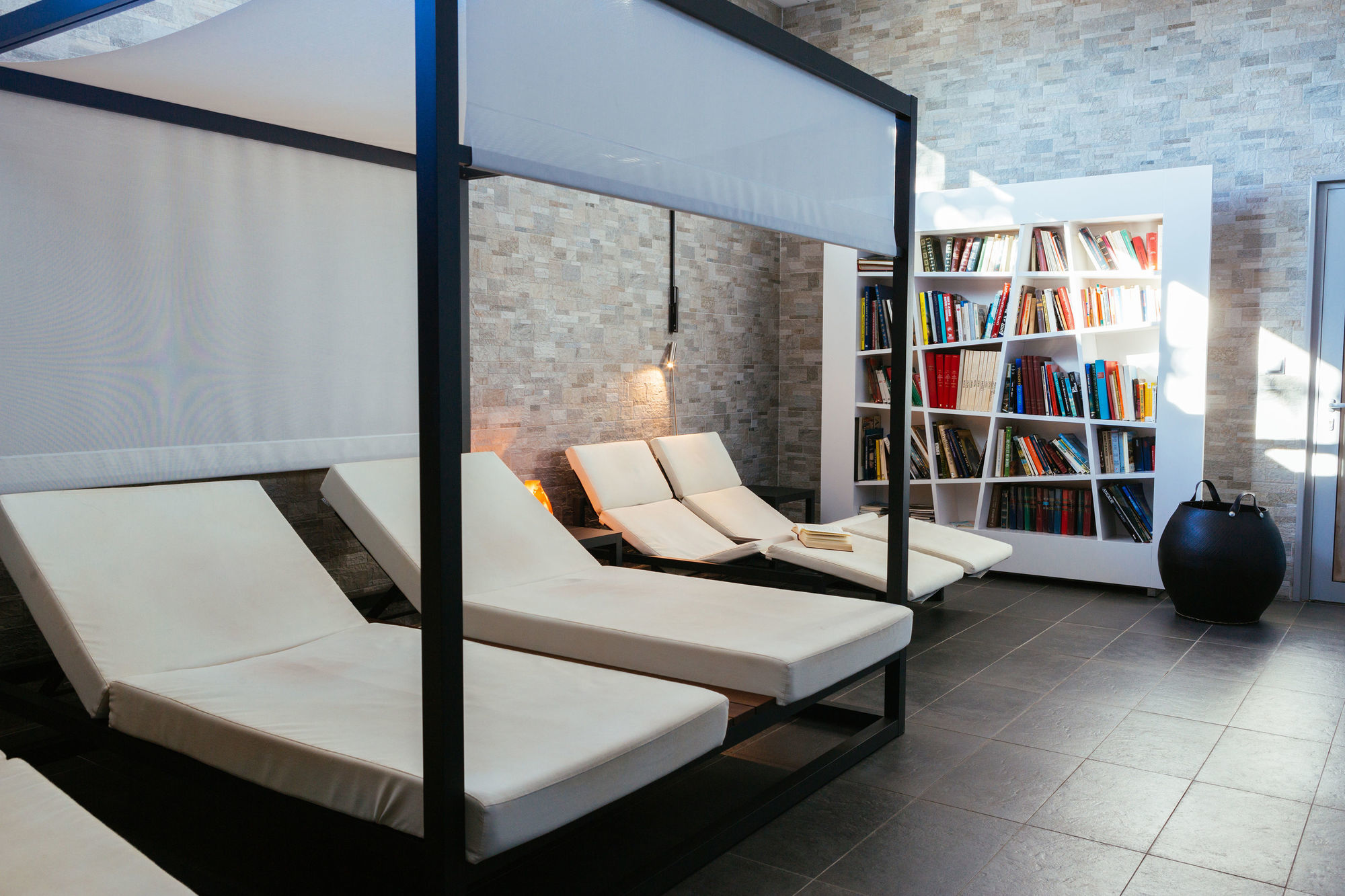 Hotel Athena 4*