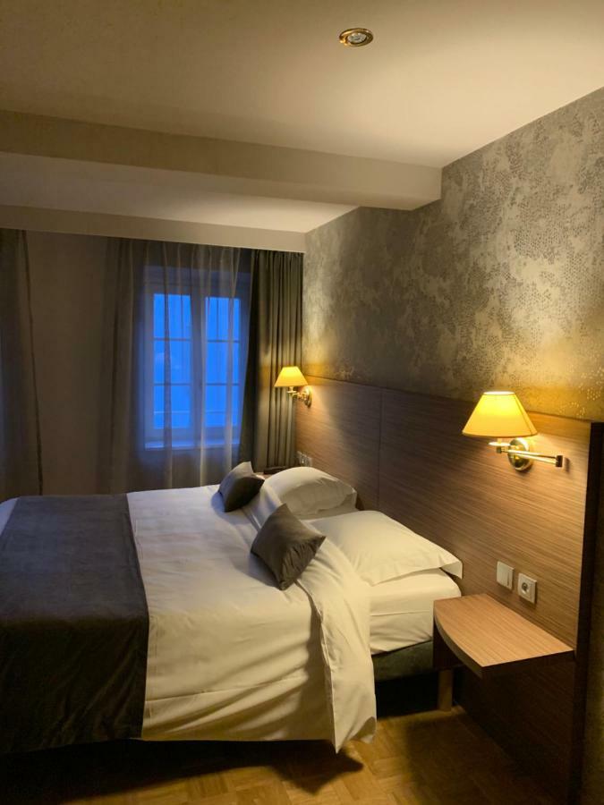 Logis Restaurant Au Cerf D'or 3*