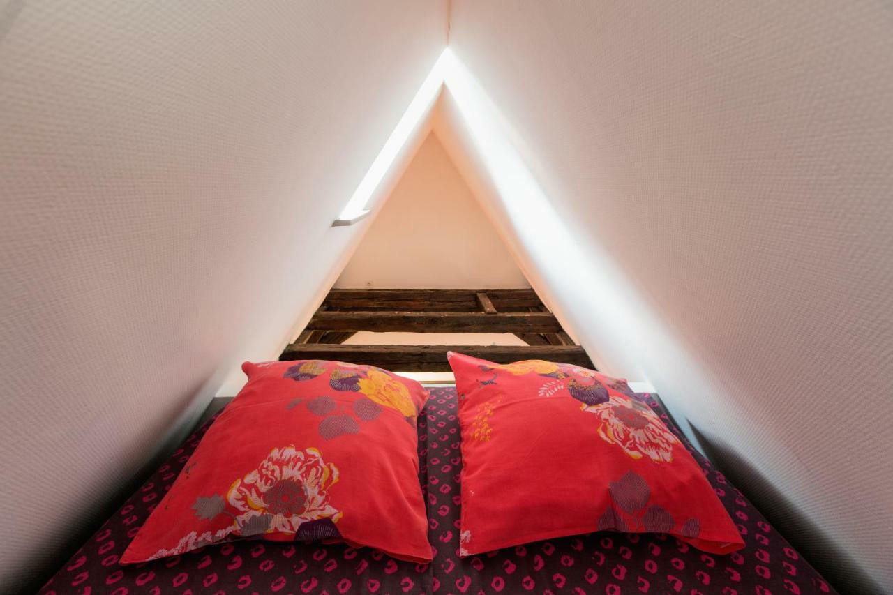 Apartment Triplex Avec Poutres Apparentes