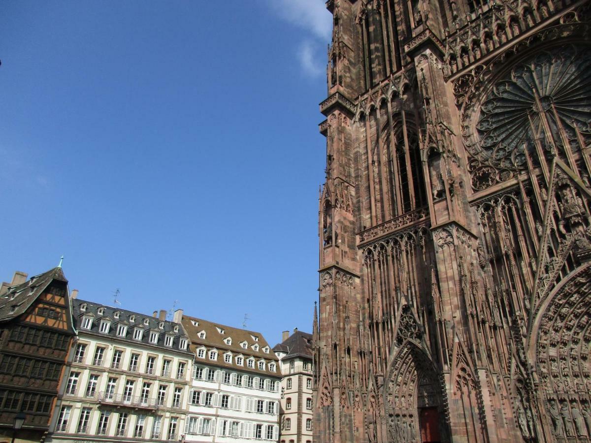 Place De La Cathedrale