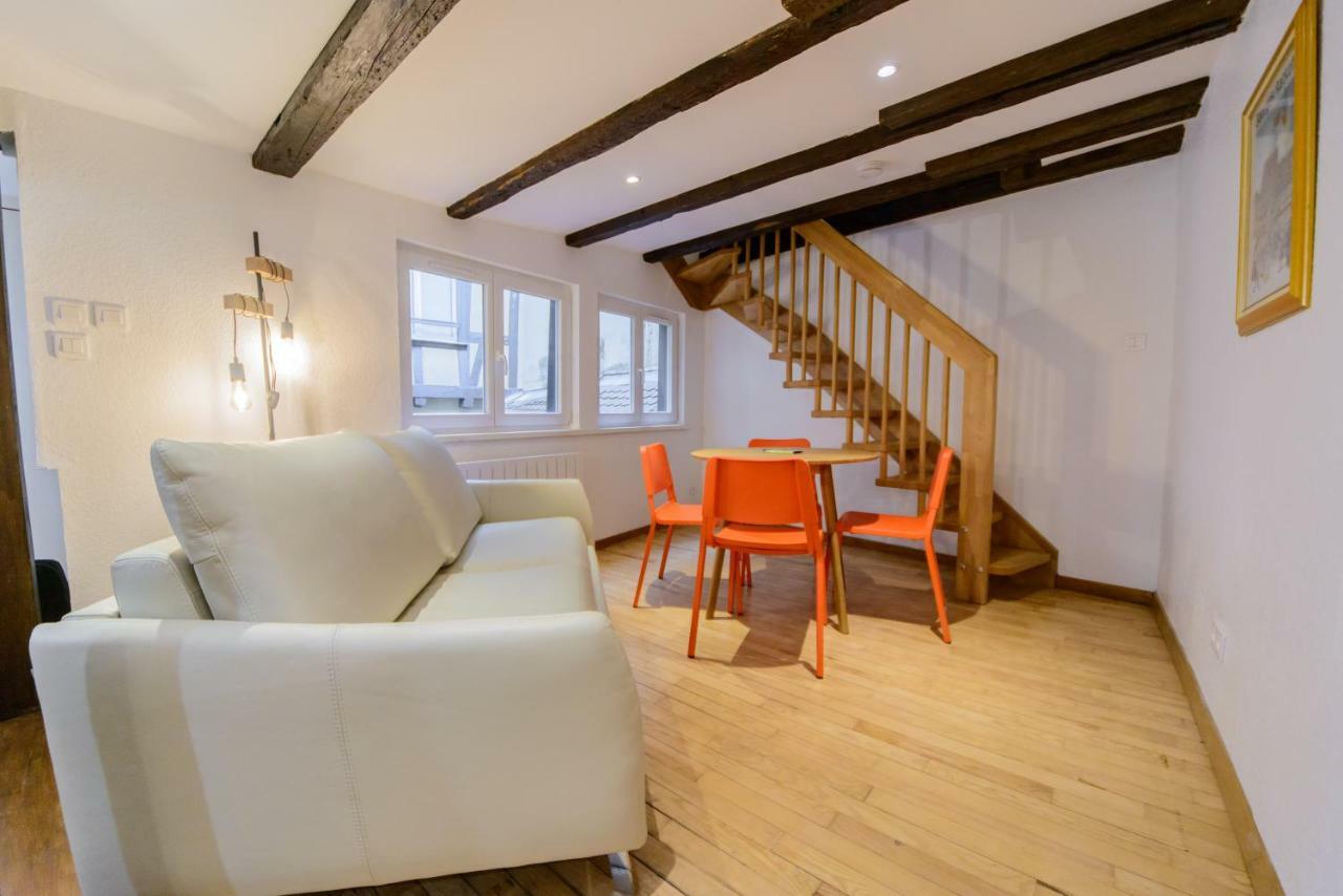 Cosy & Quiet Flat In Historical Lively Center Of Apartment