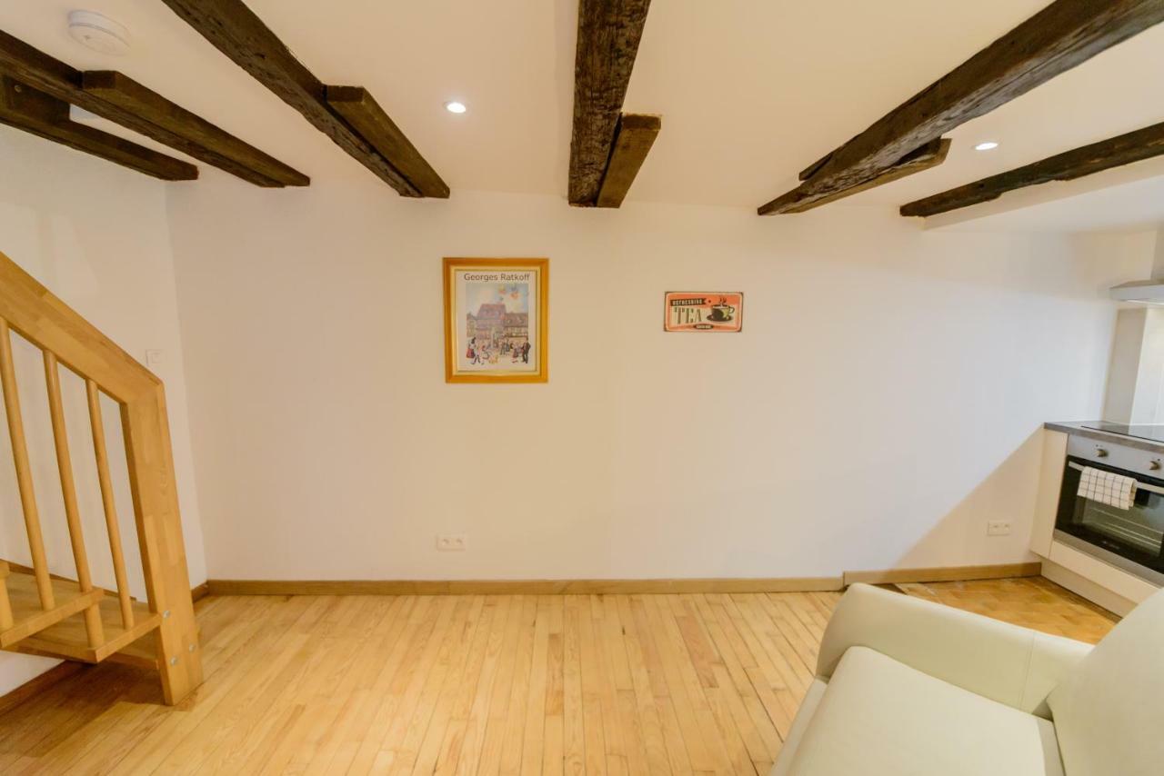 Cosy & Quiet Flat In Historical Lively Center Of Apartment