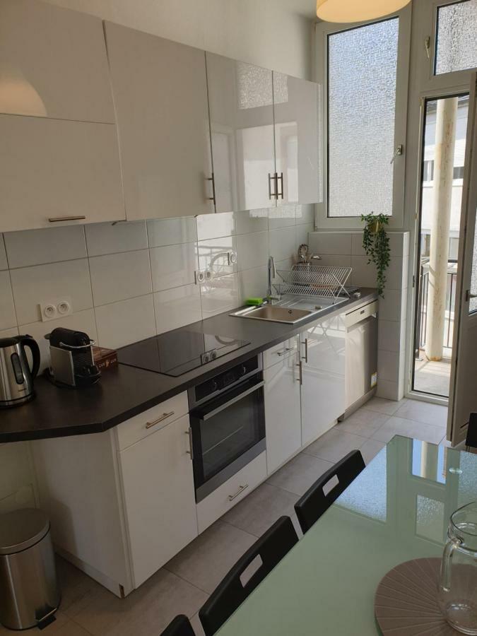 Centre Le 85, Superbe F5, 125m2, 5 Pieces Appartement