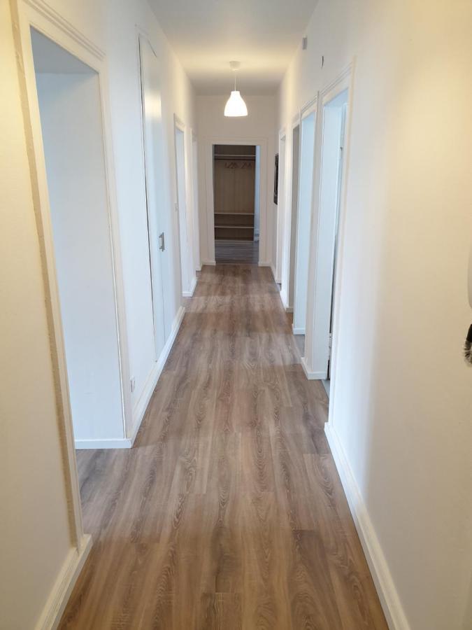 Centre Le 85, Superbe F5, 125m2, 5 Pieces Appartement