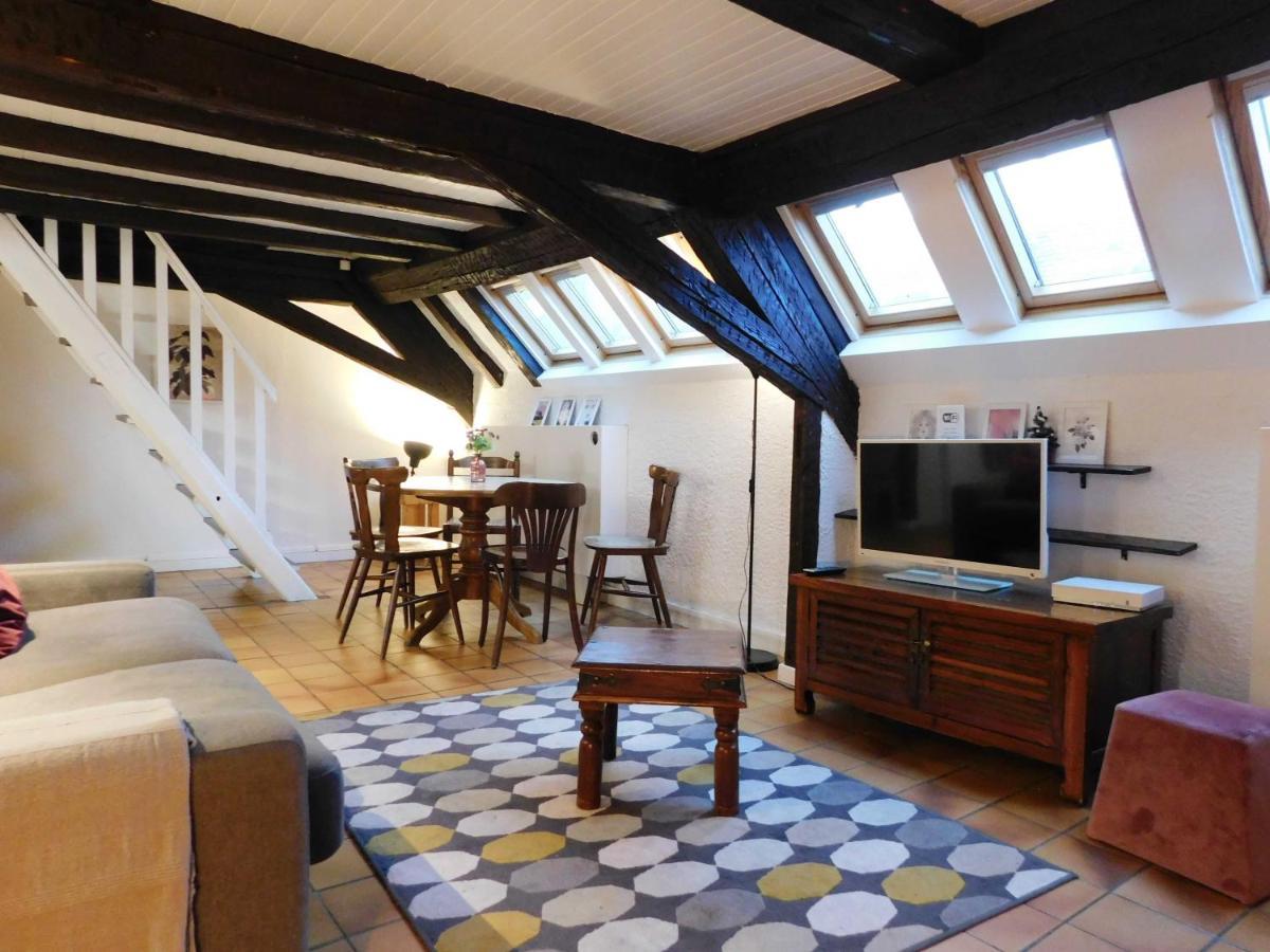 Appartement Typique Et Cosy A Deux Pas De La Cathedrale Apartment