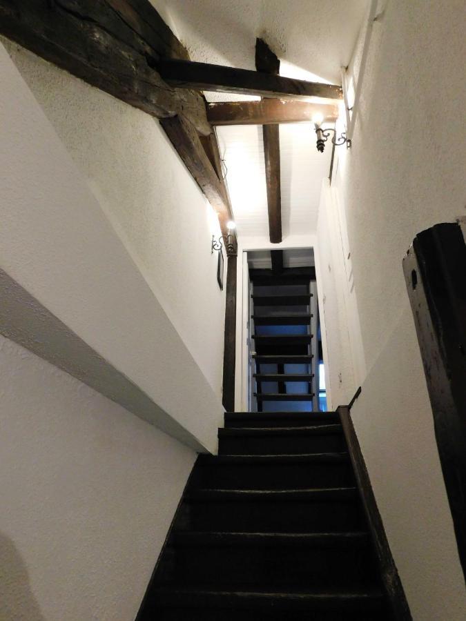 Apartment Appartement Typique Et Cosy A Deux Pas De La Cathedrale