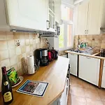 4 Etoiles Magnifique Neustadt - Spacieux, Central & Elegant Avec Balcon Et Belle Vue