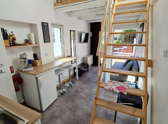 Studio Mezzanine Chez Papou, Ville et Forêt