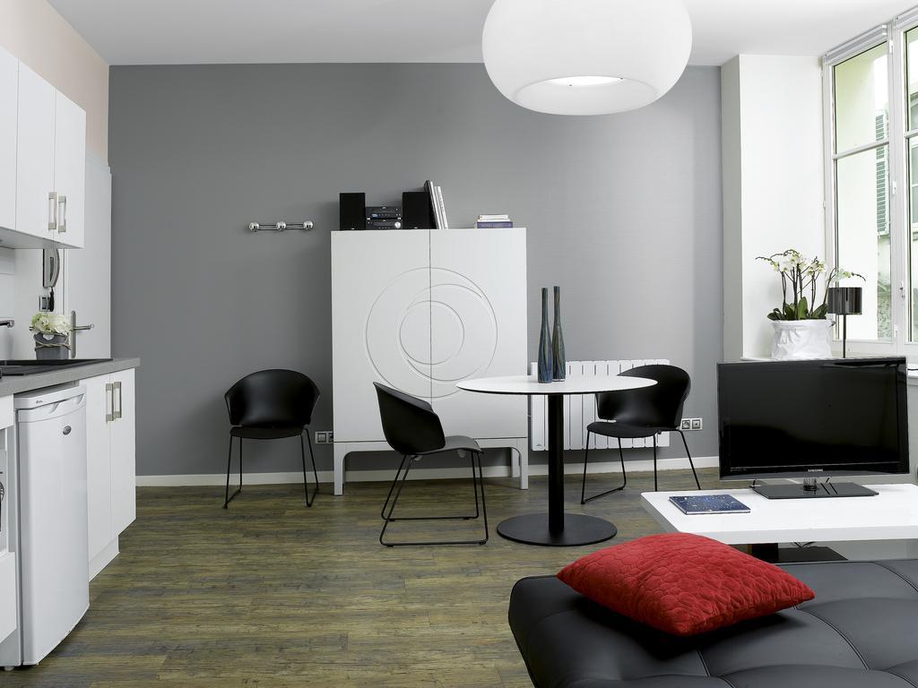 Le 32 Hotel