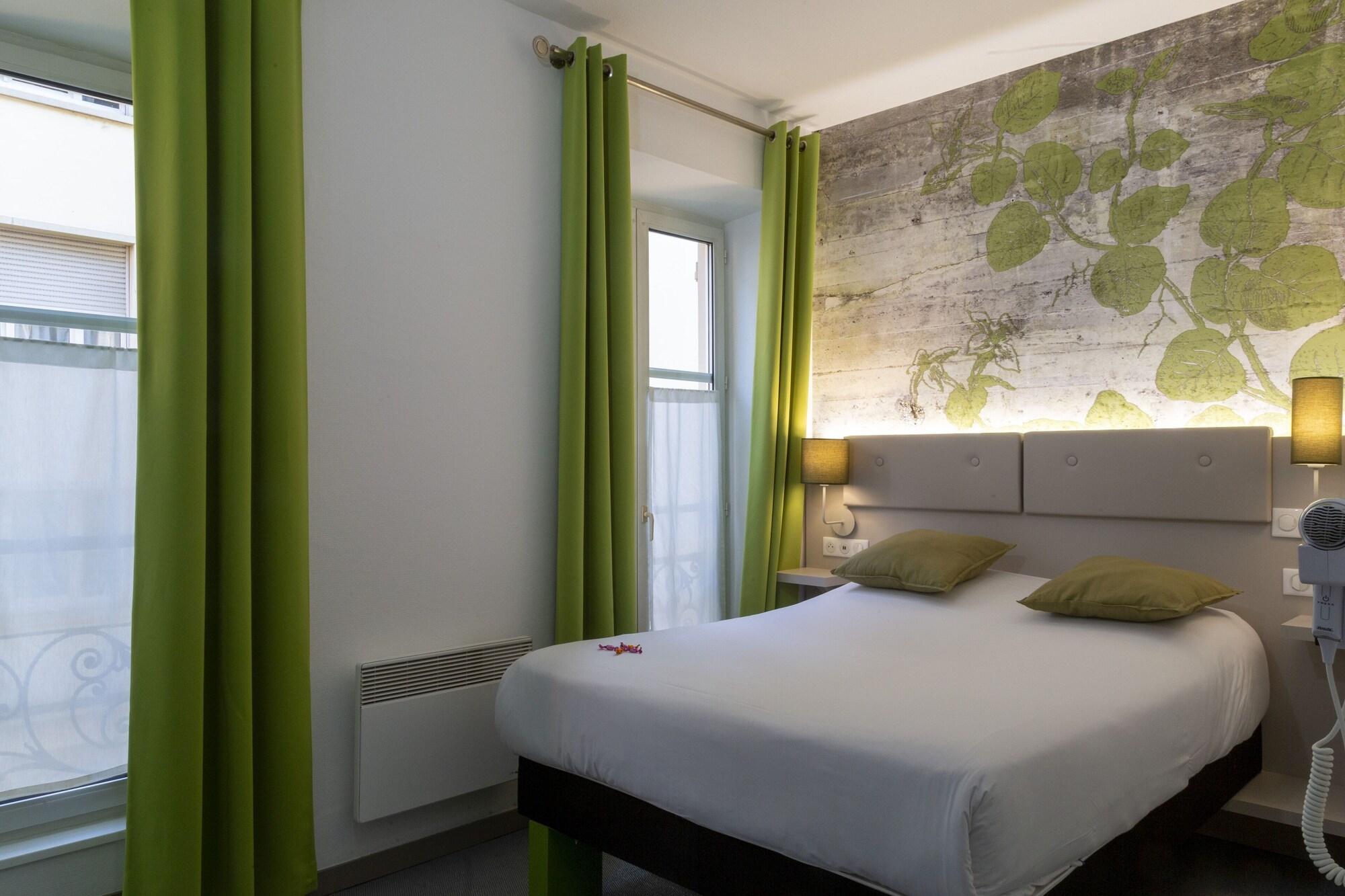 Victoria Hotel 3*