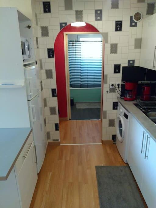 Appartement Cosy Colette,climatisé Avec Stationnement Gratuit. *