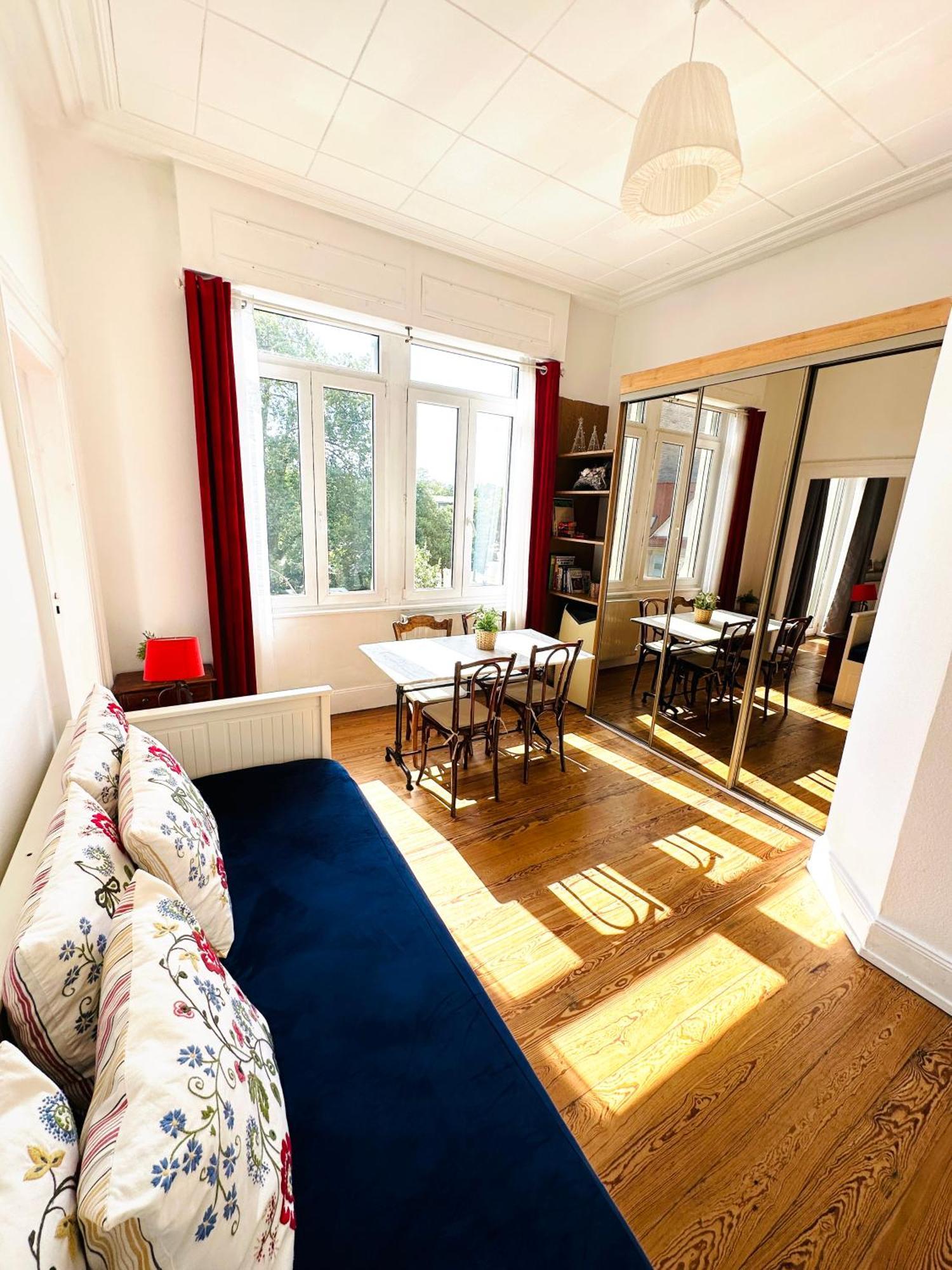 4 Etoiles Magnifique Neustadt - Spacieux, & Elegant Avec Balcon Et Belle Vue * Straßburg