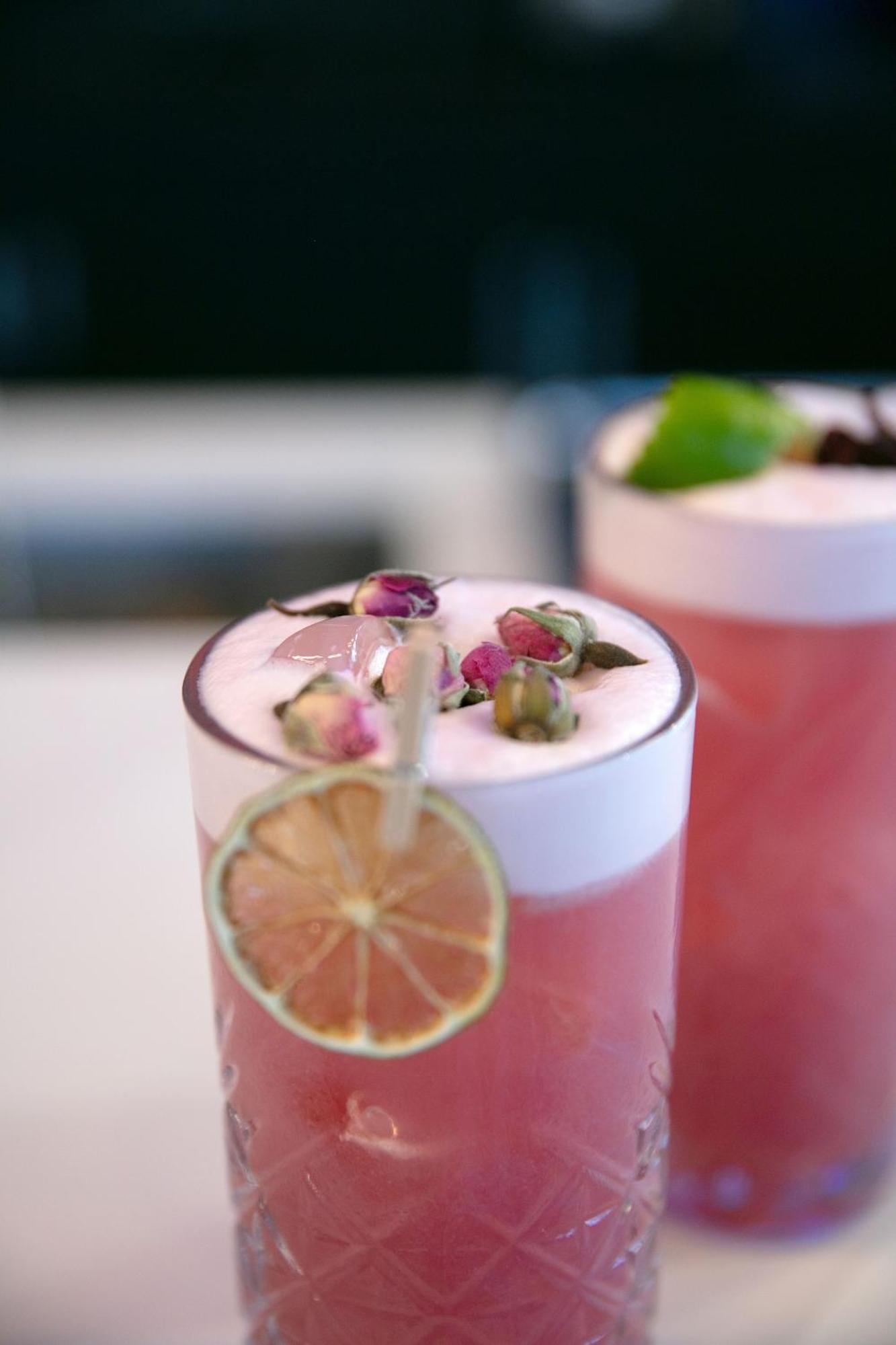 Aloft Etoile Hotel 4*