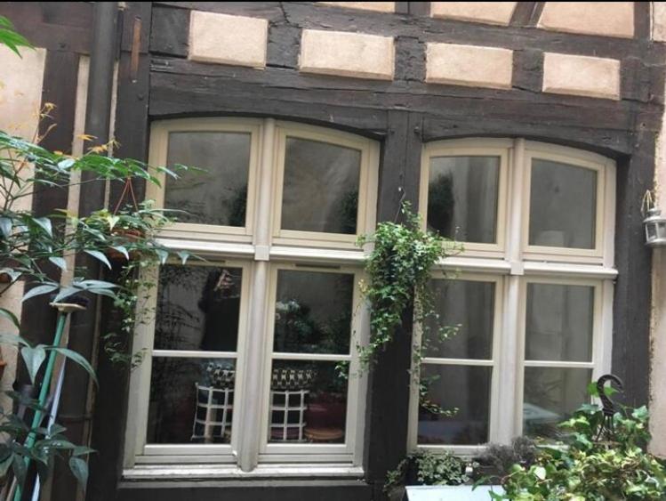 Appartement Triplex Avec Terrasse, Aux Pieds De La Cathedrale, 5 Personnes *
