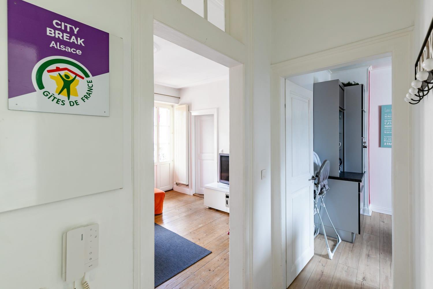 2 Avec Garage A Apartment