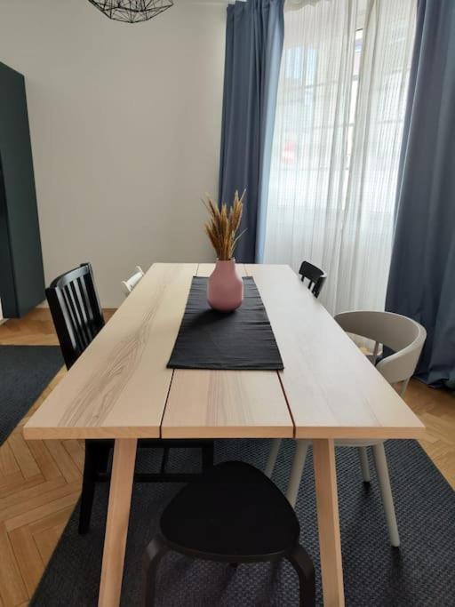 Apartment Near The Magic 6 Persons Apartment, 5-minute Walk To Christmas Market! Straßburg