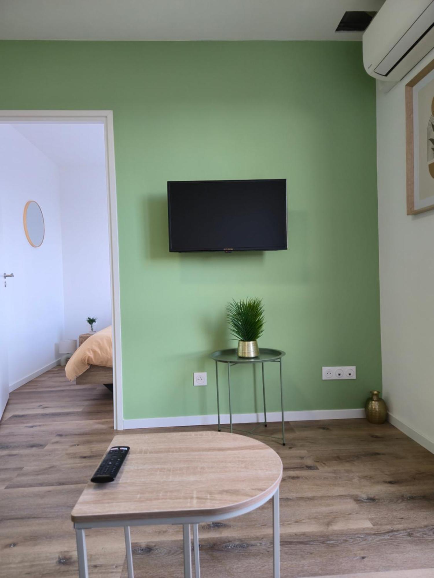 303 - Refait A Neuf Appartement *