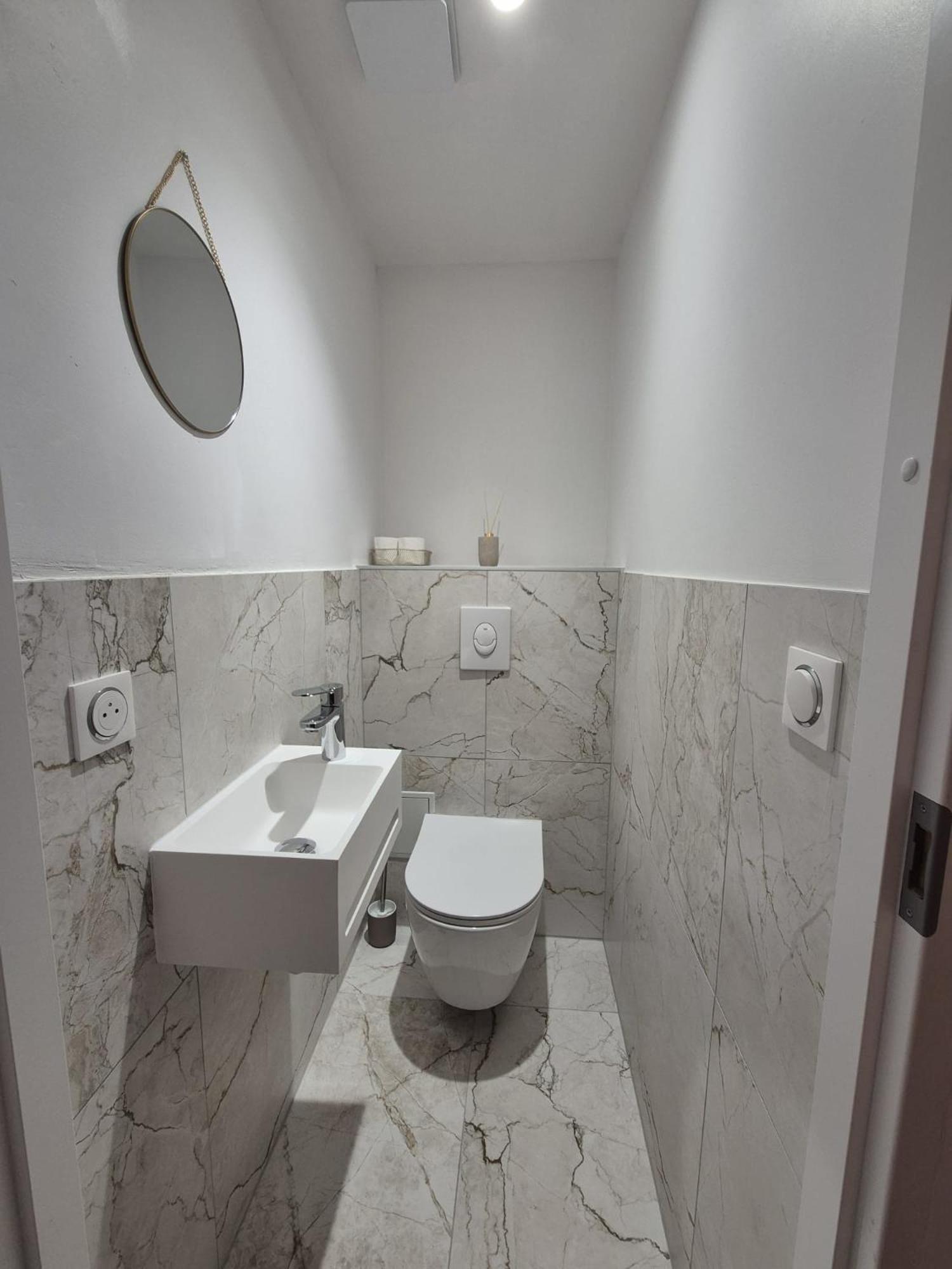 De Charme Avec Jacuzzi - Escapade Relaxante Apartment