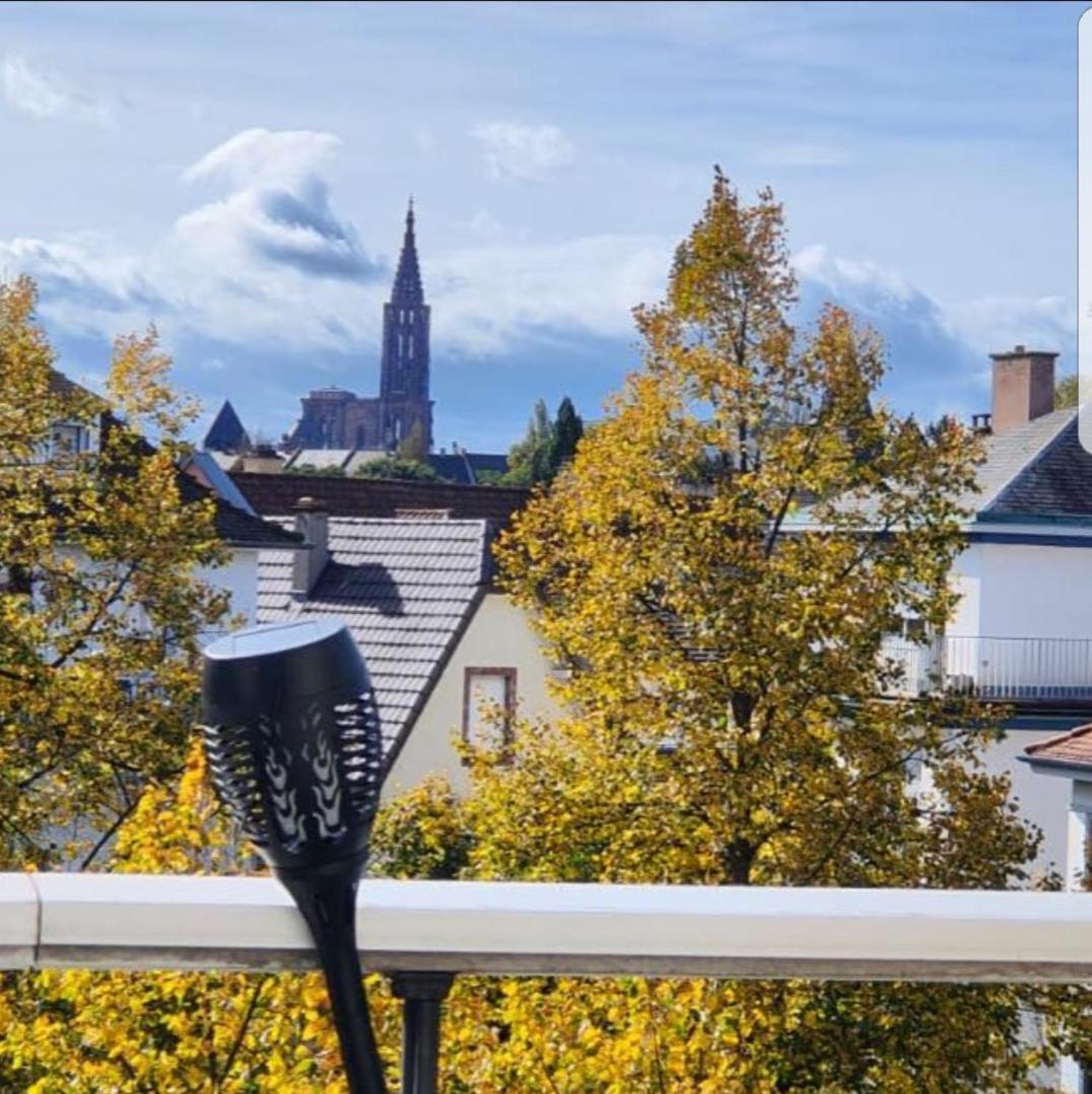 La Maison Bleue De *