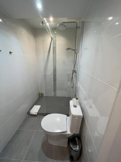 Hollywood 9 People - Khbnb Center * Straßburg
