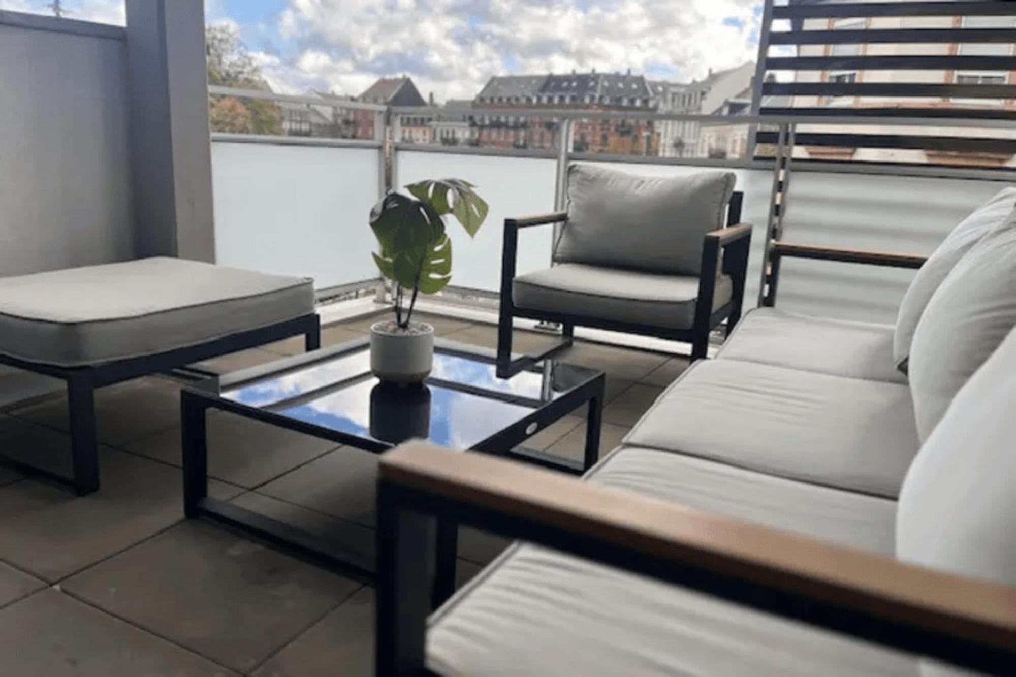 Soh Rent Place Des Halles *