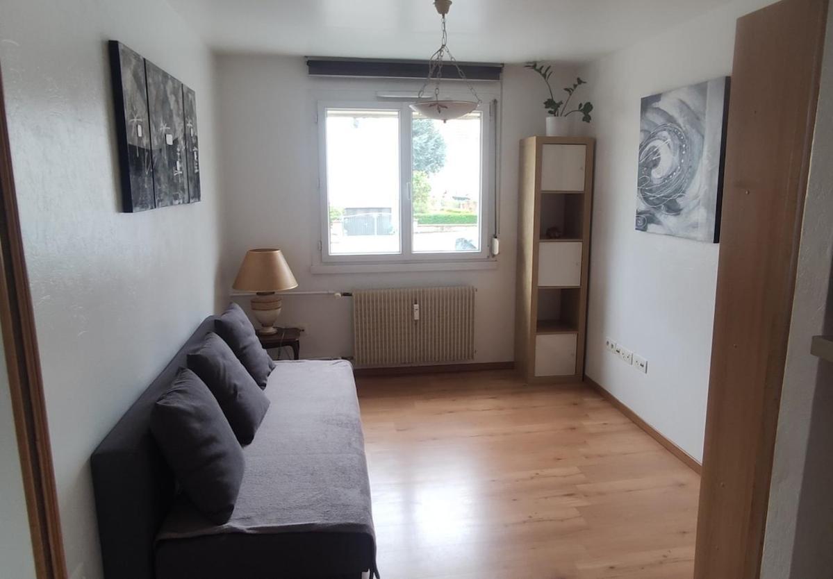 Apartment Pretty 4-room In A Quiet Area 3 Bedrooms *