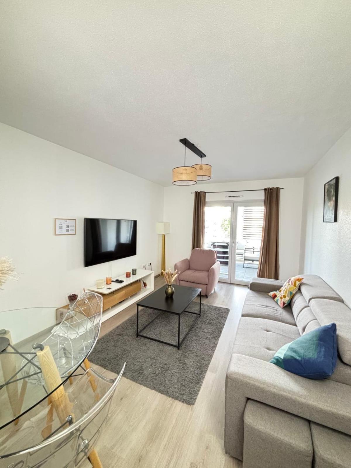 Soh Rent Place Des Halles Apartment *
