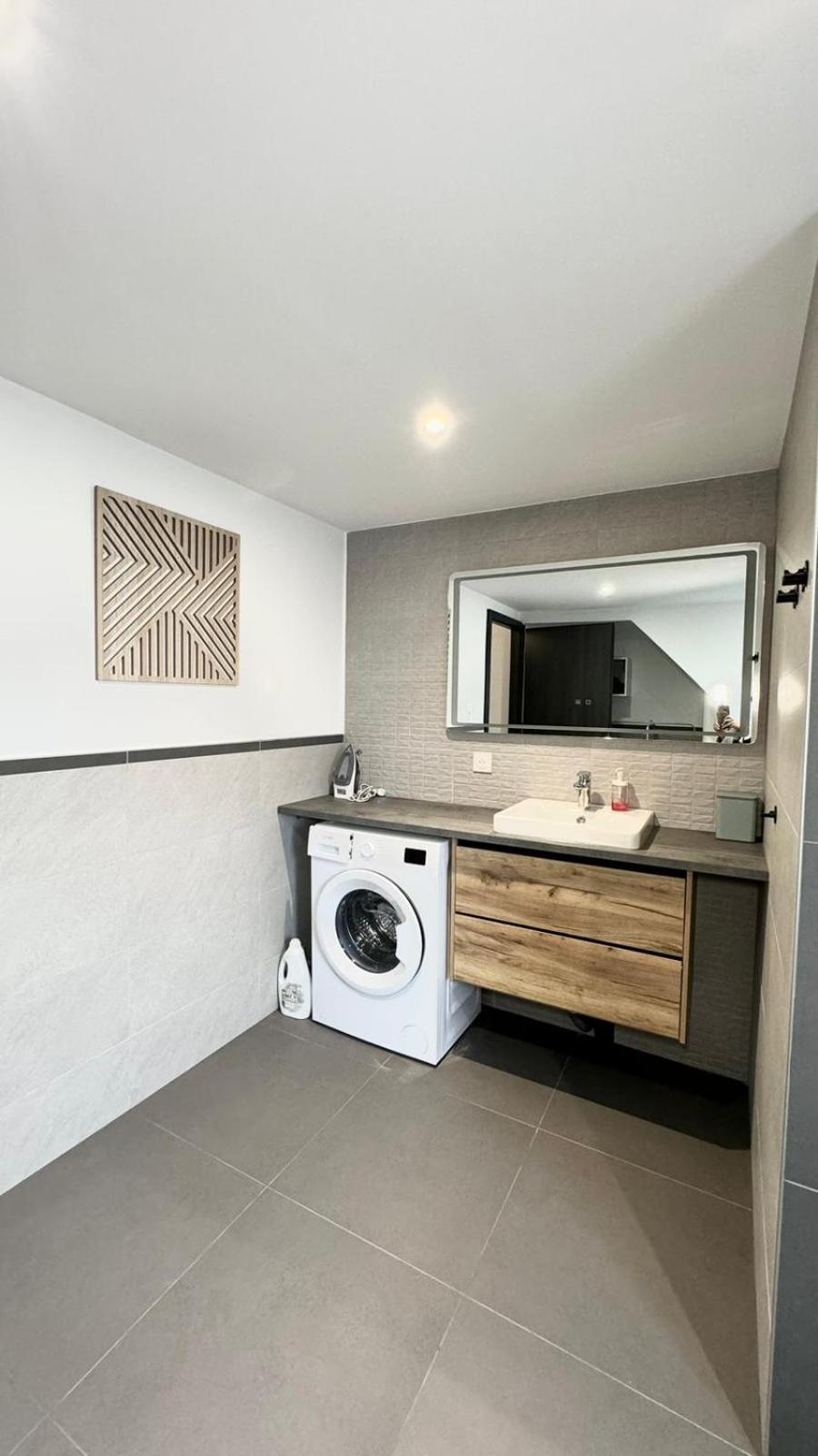 Apartment 3 Pieces Proche Hyper Centre *