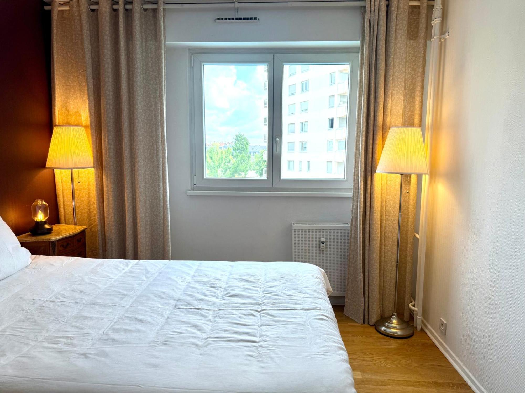 Iii 135m2 Esplanade Apartment Straßburg