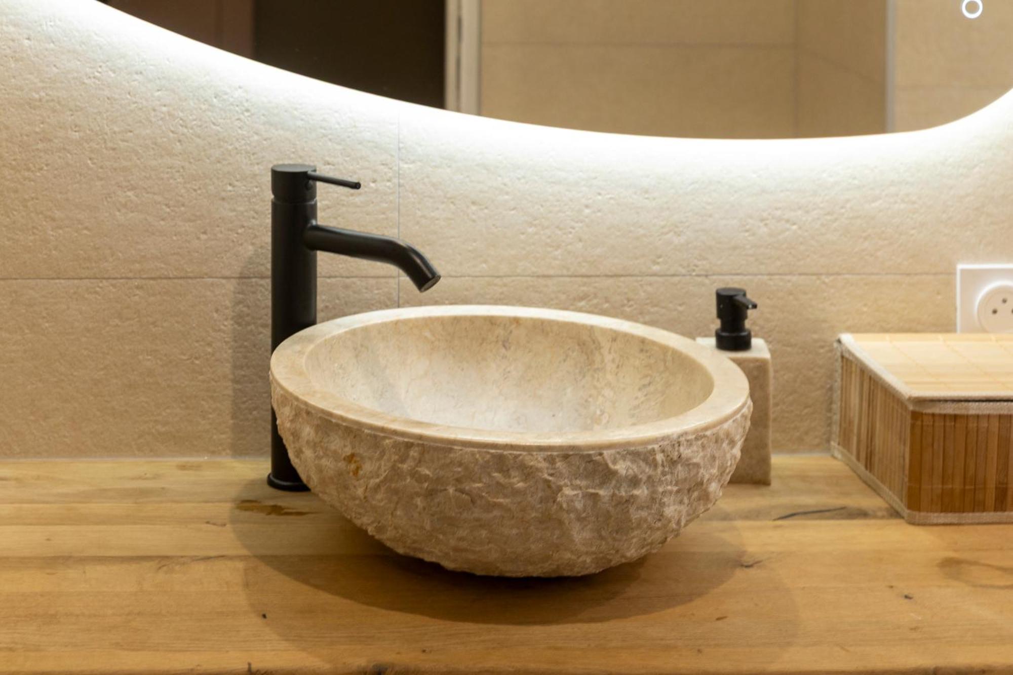 L'etoile Jacuzzi Detente & Confort Apartment *