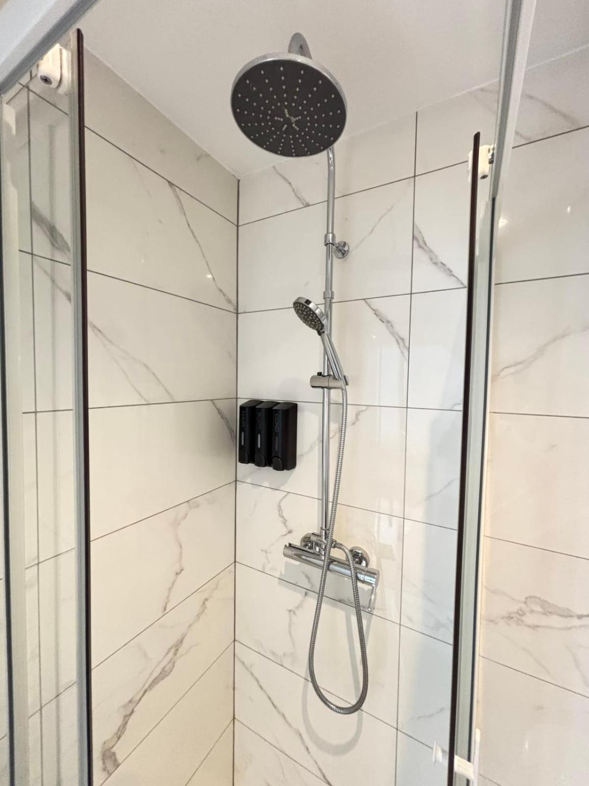 Soh Rent 4 Tv-wifi Proche Gare Bed & Breakfast *