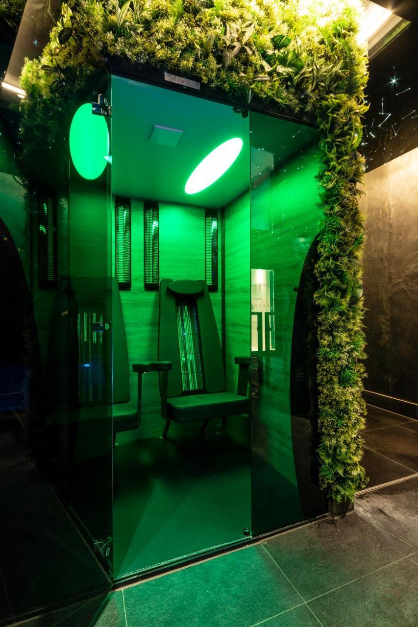 Hotel Voco Centre - The Garden By Ihg 4*