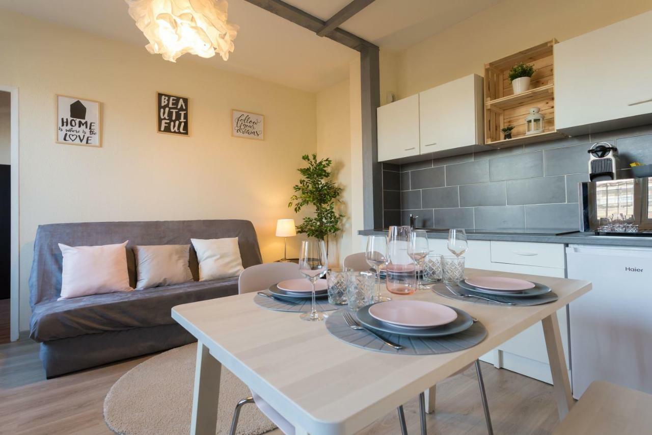 Appartement ★ Charmant F2 ★ Gare - Centre ★ Terrasse ★ Straatsburg