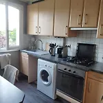 Chambre 4 Avec Un Lit Simple