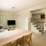 Maison Avec Garage - A 5 Min Du Centre-Ville