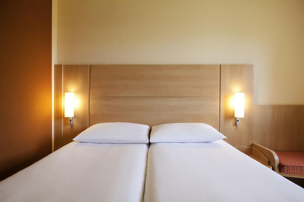 Ibis Centre Les Halles 3*
