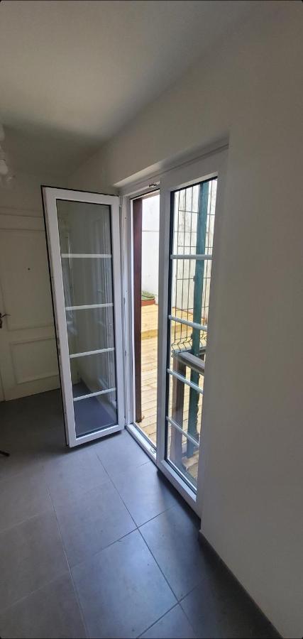 2 Pieces Terrasse Plein Coeur De *