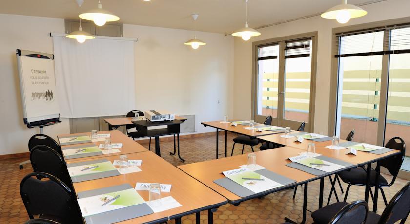 Campanile Aéroport Lingolsheim Hotel 3*
