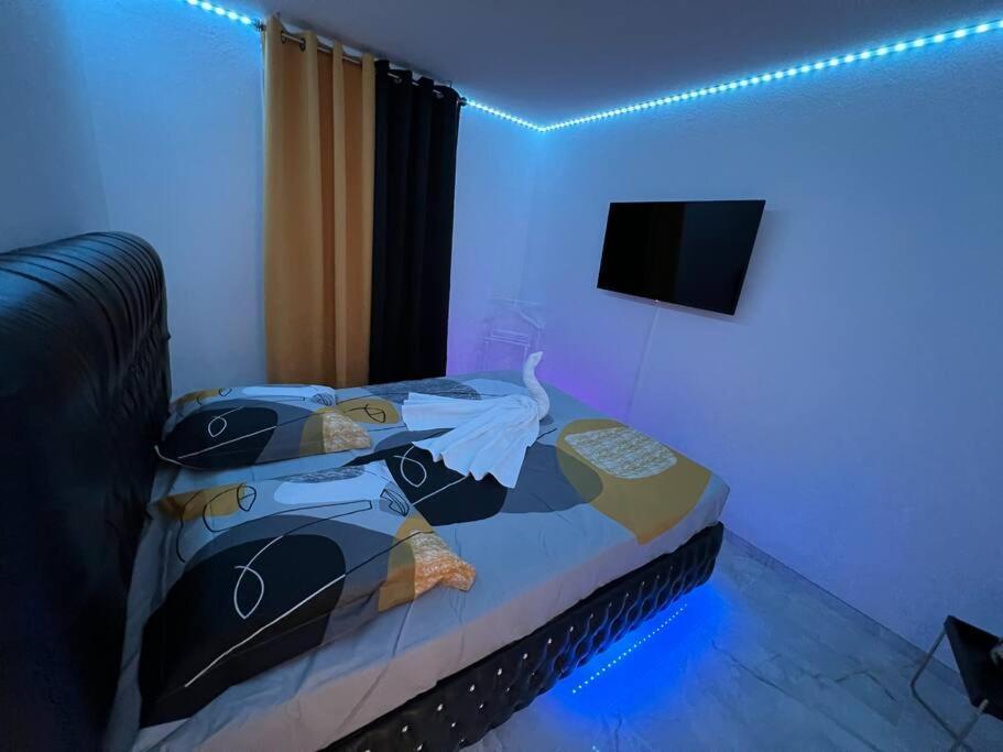 Golden Seconds Appartement *