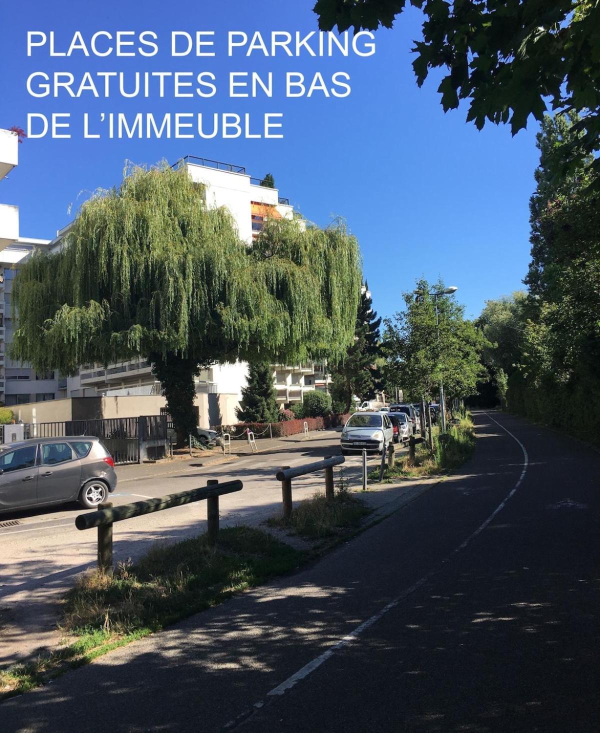 Vue Degagee, Cuisine Moderne Et Wifi * Straßburg