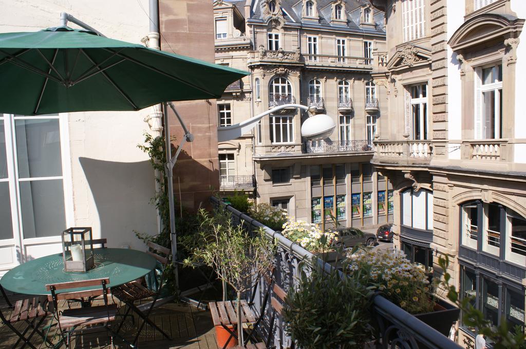De L'hôtel De