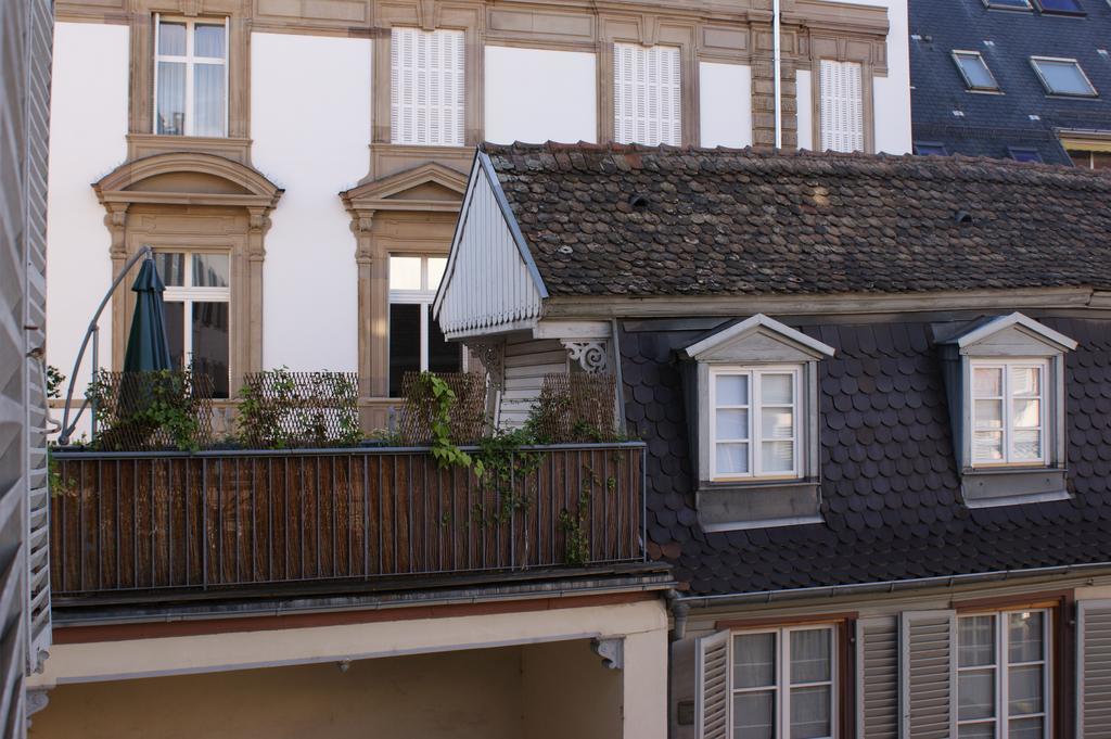 Appartement De L'hôtel De *