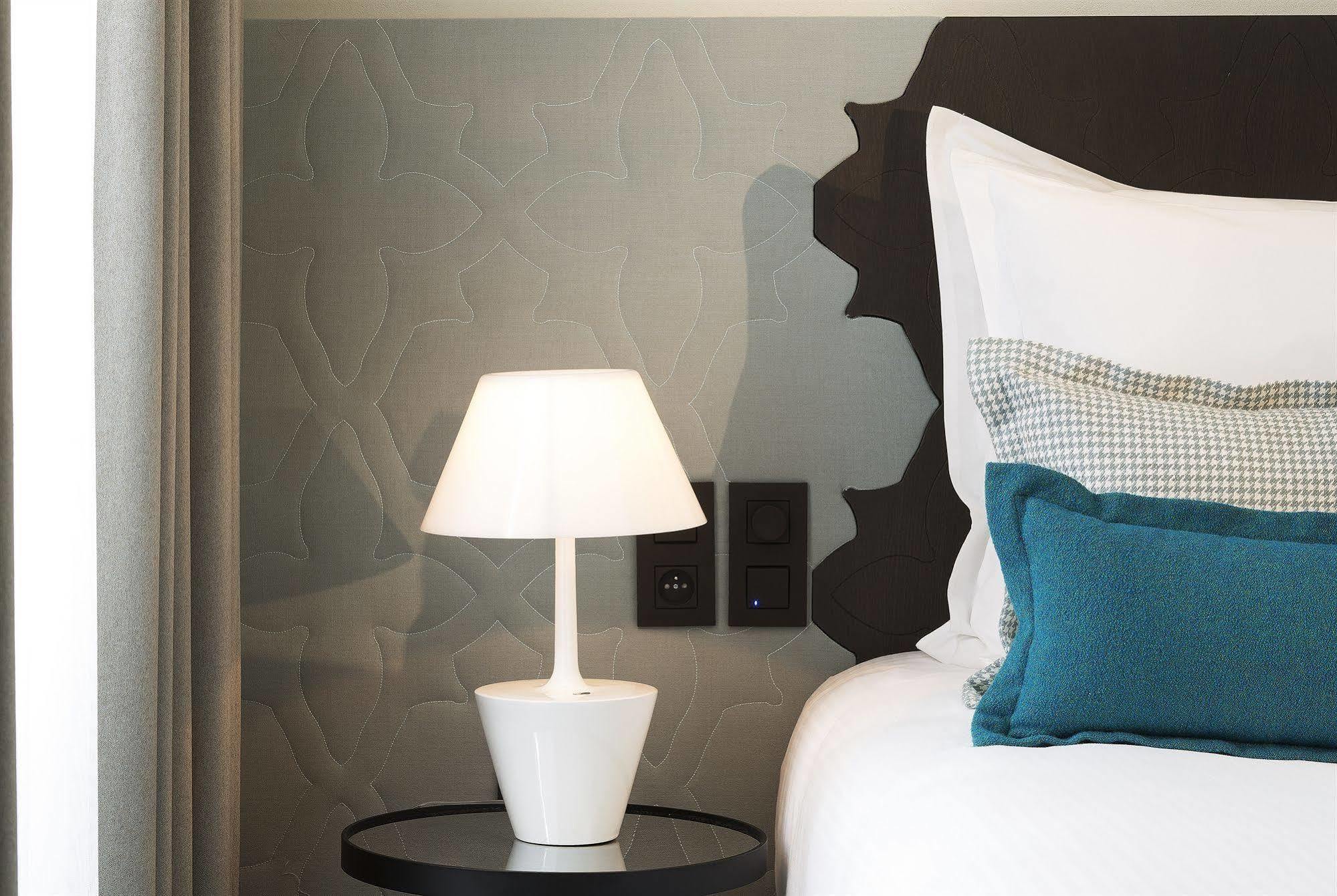 Hotel D -